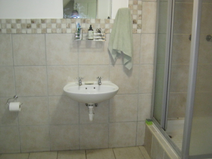 To Let 3 Bedroom Property for Rent in Longdown Western Cape